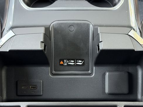 New 2026 GMC Sierra 2500 SLT AWD/4WD image 33