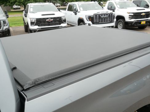 Used 2021 Chevrolet Silverado 1500 Custom Trail Boss AWD/4WD image 36