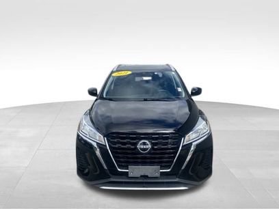 Used 2024 Nissan Kicks SV