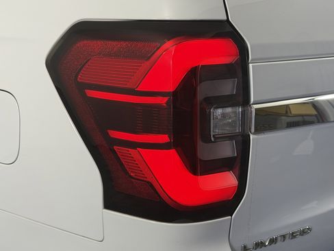 Certified 2023 Ford Expedition Max Limited AWD/4WD image 9