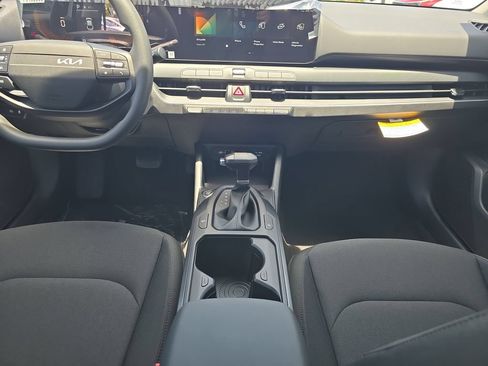 New 2026 Kia K4 FWD image 14