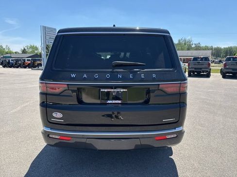 Used 2022 Jeep Wagoneer Series II w/ Premium Group I AWD/4WD image 4