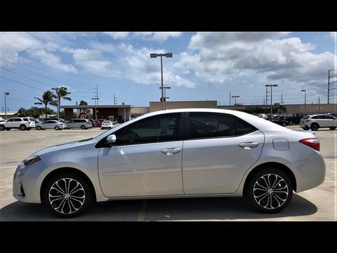 Used 2014 Toyota Corolla LE FWD image 3