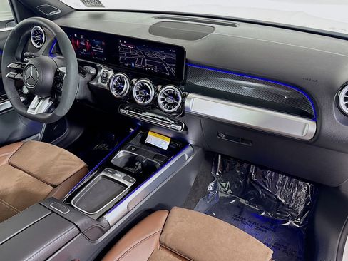New 2025 Mercedes-Benz GLB 35 AMG 4MATIC image 27