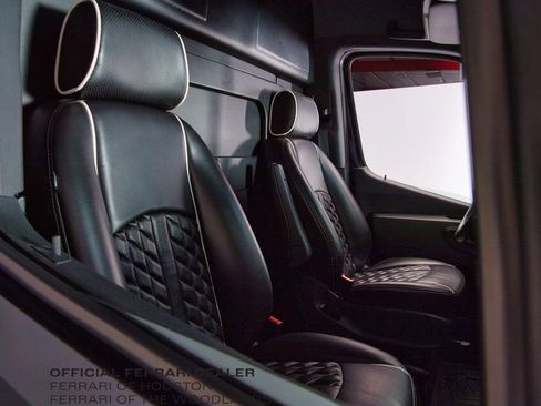 Used 2022 Mercedes-Benz Sprinter 3500 image 21