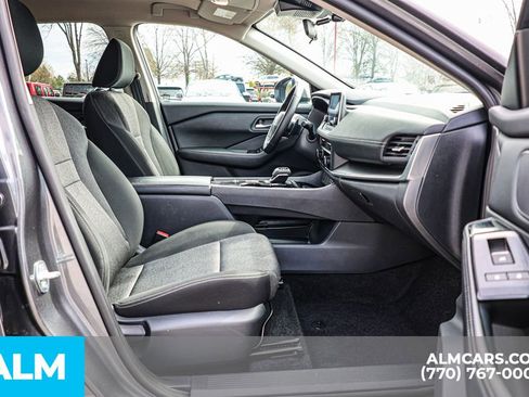 Used 2025 Nissan Rogue SV image 22