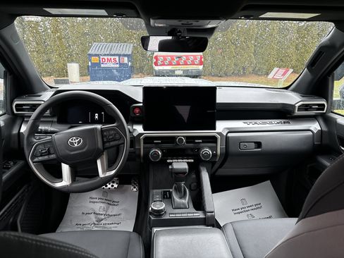 Used 2024 Toyota Tacoma TRD Sport image 14