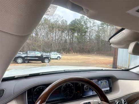 Used 2016 Mercedes-Benz S 550 Sedan image 29