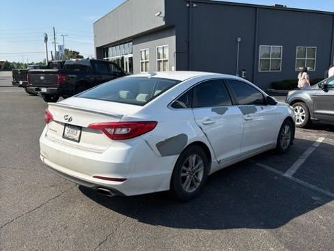 Used 2017 Hyundai Sonata SE FWD image 5