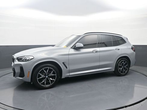 Used 2024 BMW X3 xDrive30i w/ Premium Package image 4