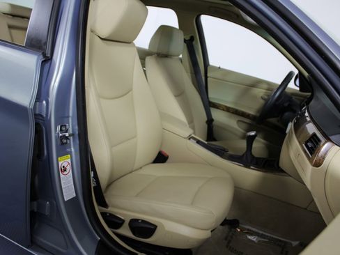 Used 2006 BMW 325xi Sedan image 14
