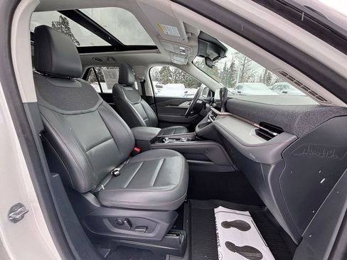 Used 2025 Ford Explorer Active w/ Active Comfort Package image 20