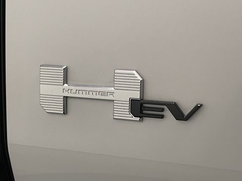 Used 2025 GMC Hummer EV 3X AWD/4WD image 24