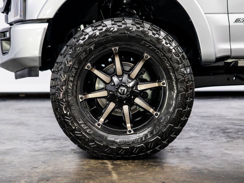 Used 2022 Ford F250 Lariat w/ Tremor Off-Road Package image 12