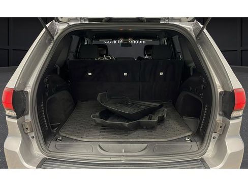 Used 2016 Jeep Grand Cherokee Laredo 75th Anniversary image 25