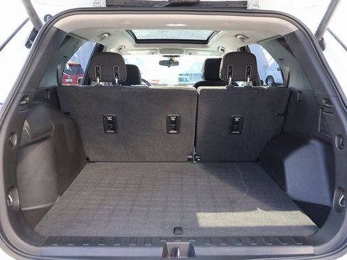 Used 2018 Chevrolet Equinox LT w/ Sun & Infotainment Package image 14