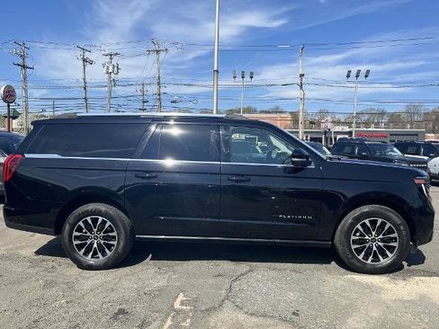 Certified 2025 Ford Expedition Max Platinum image 4