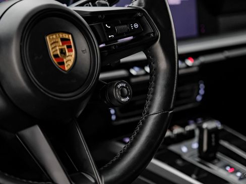 Used 2020 Porsche 911 Carrera S RWD image 46