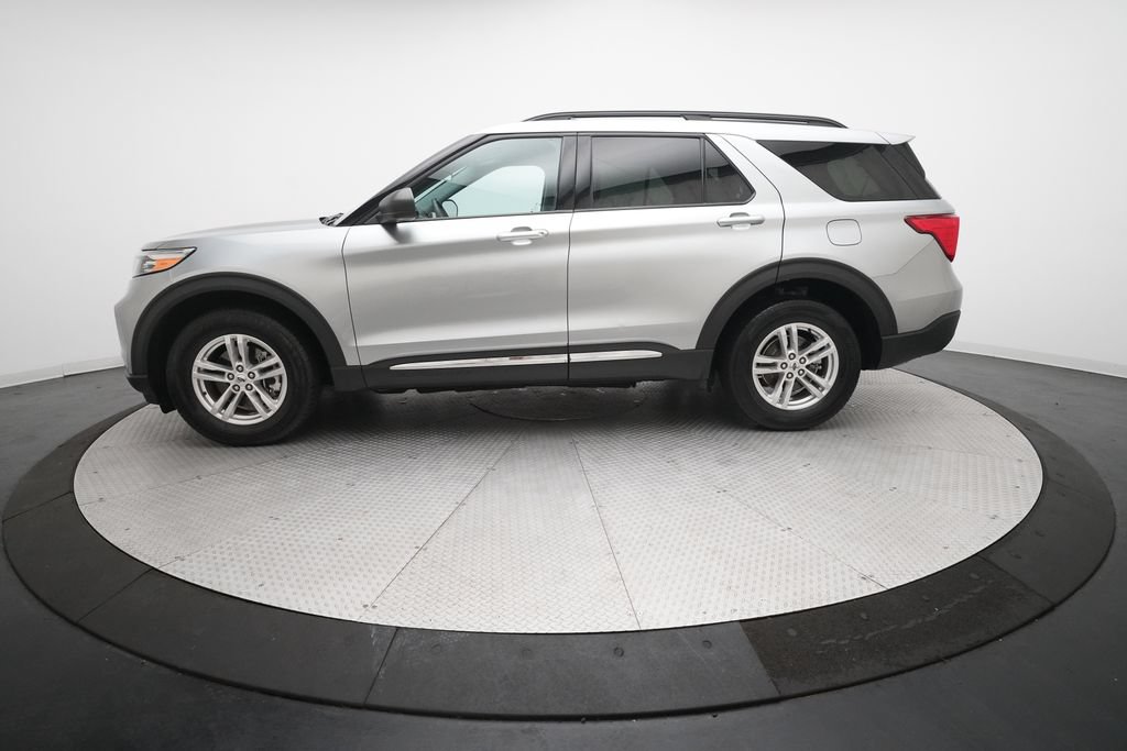 Used 2023 Ford Explorer XLT w/ Class IV Trailer Tow Package AWD/4WD image 24