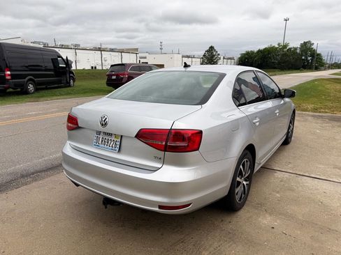 Used 2015 Volkswagen Jetta TDI SE image 6