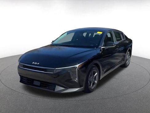 Used 2025 Kia K4 LXS image 7