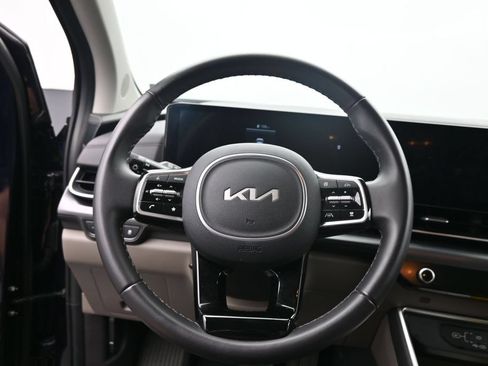 Used 2026 Kia Carnival FWD image 17