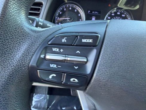 Used 2020 Hyundai Elantra SEL FWD image 22