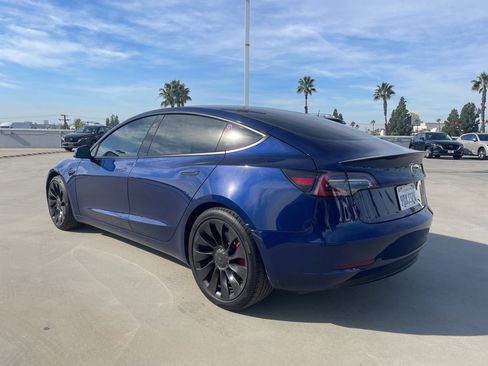 Used 2022 Tesla Model 3 Performance image 4