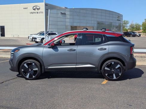 Used 2025 Nissan Kicks SR FWD image 3