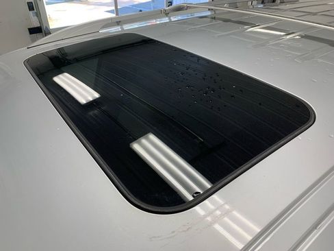 Used 2016 INFINITI QX80 Luxe w/ 22" Wheel Package image 17