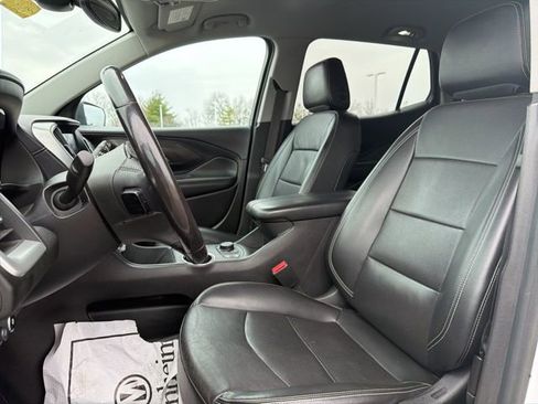 Used 2022 GMC Terrain SLT image 24