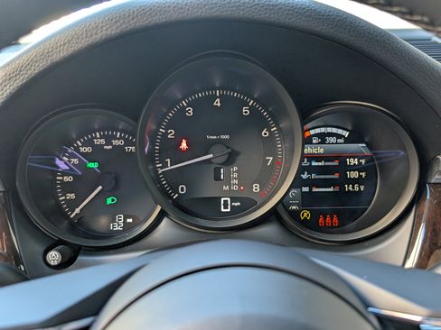 New 2026 Porsche Macan image 29