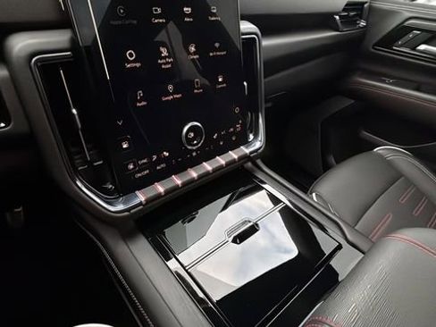 Used 2025 GMC Yukon AT4 Ultimate image 14