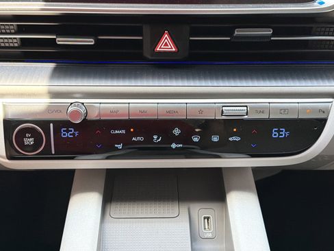Used 2025 Hyundai Ioniq 6 SEL RWD image 8