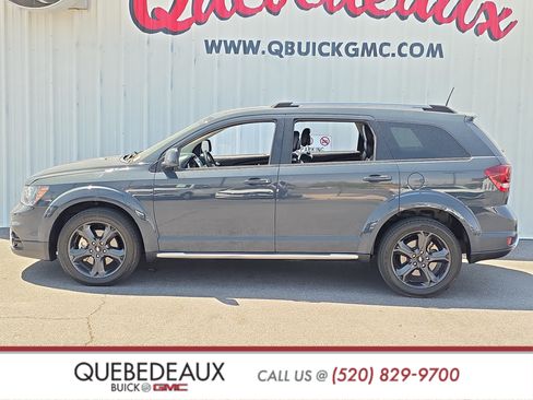 Used 2018 Dodge Journey Crossroad w/ Driver Convenience Group FWD image 4
