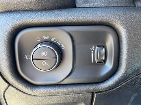 Used 2020 RAM 1500 Big Horn image 12