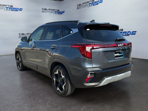 Used 2026 Kia Seltos EX FWD image 7