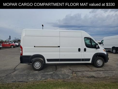 Used 2025 RAM ProMaster 2500 w/ Convenience Group FWD image 10