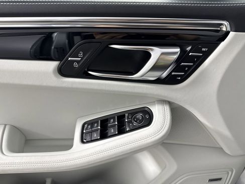 New 2026 Porsche Macan AWD/4WD image 34