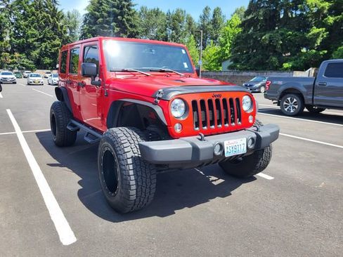 Used 2015 Jeep Wrangler Unlimited Sahara AWD/4WD image 2
