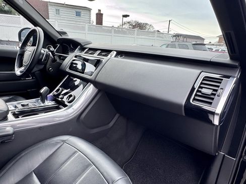 Used 2022 Land Rover Range Rover Sport HSE Silver Edition image 18