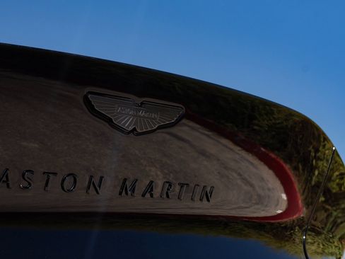 Used 2024 Aston Martin Valour image 32