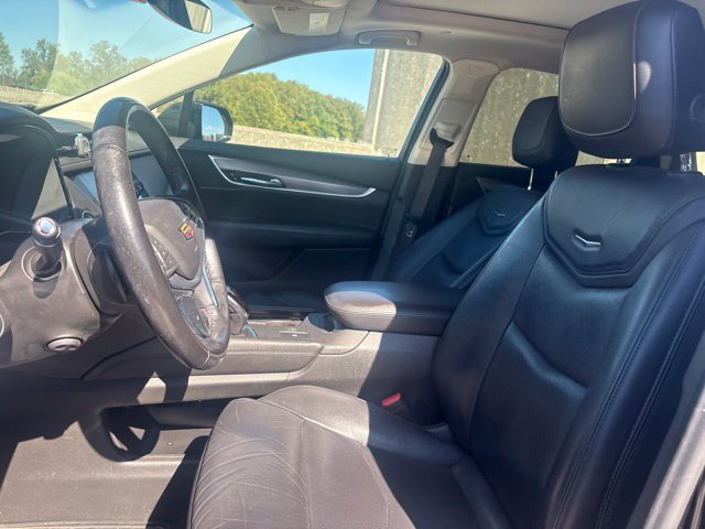 Used 2018 Cadillac XT5 Luxury FWD image 3