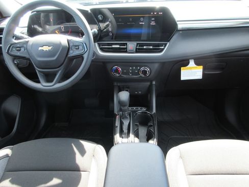 New 2026 Chevrolet TrailBlazer LS w/ LS Convenience Package AWD/4WD image 15