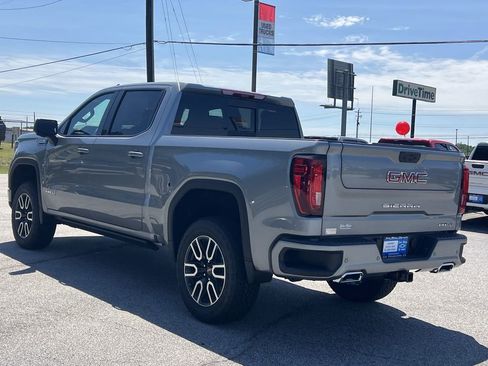 New 2025 GMC Sierra 1500 AT4 w/ Technology Package image 21