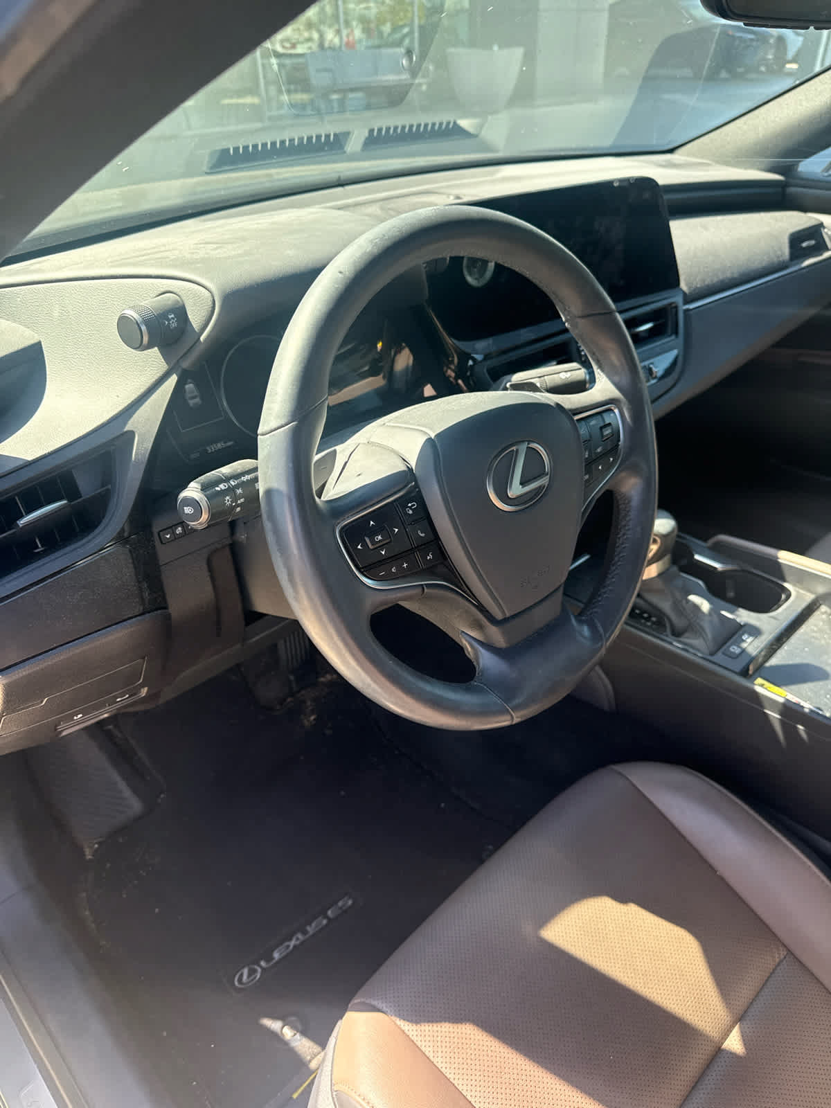 Used 2024 Lexus ES 300h w/ Premium Package FWD image 4