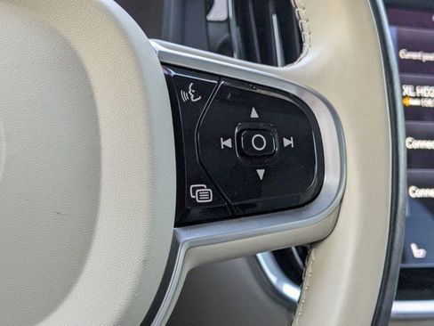 Used 2022 Volvo S60 B5 Inscription w/ Advanced Package image 5