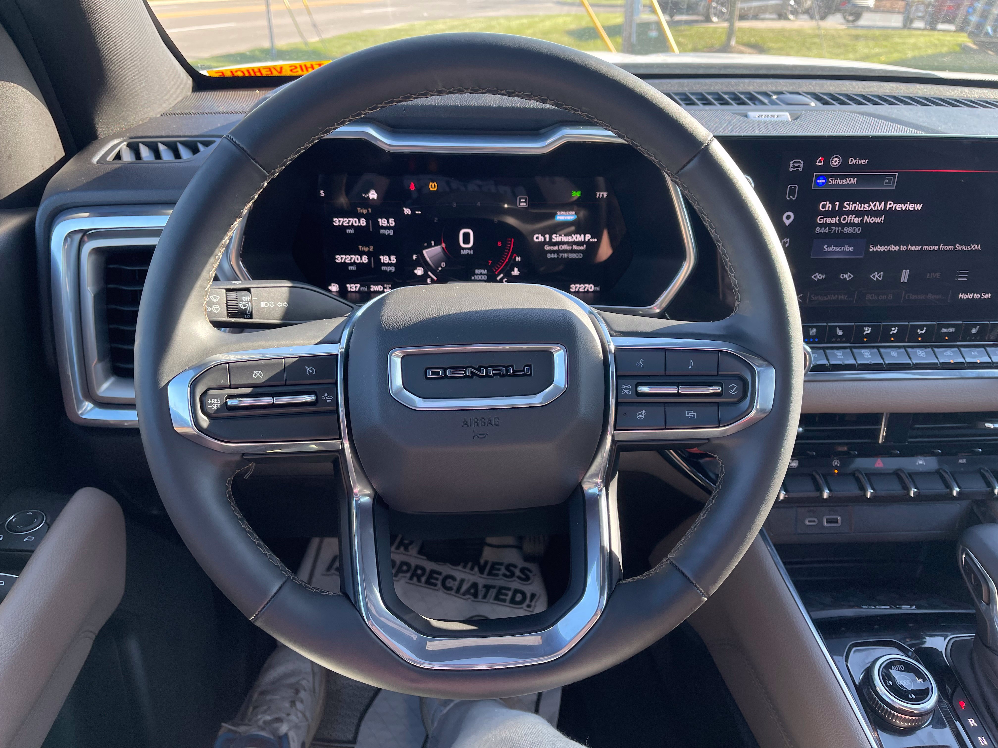 Used 2025 GMC Canyon Denali AWD/4WD image 10