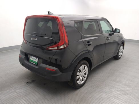 Used 2022 Kia Soul LX FWD image 9
