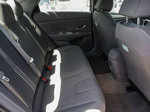 New 2025 Hyundai Elantra SEL image 20